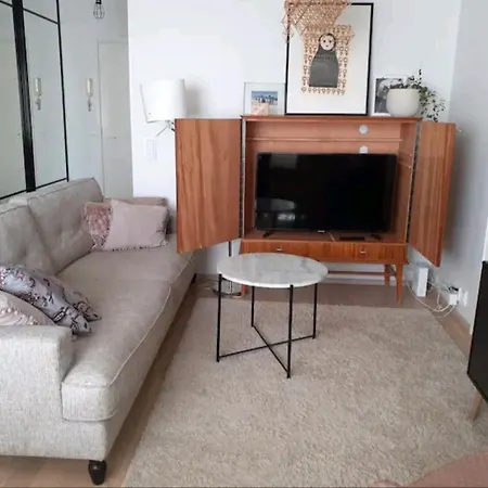 Apartment Stylish Center With Sauna